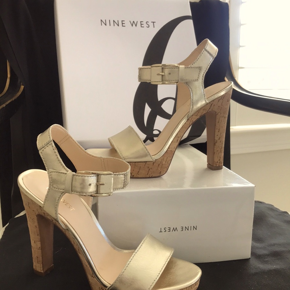 Warm gold sandals , cork heel, bottom! Never worn, 8M. Great summer must!